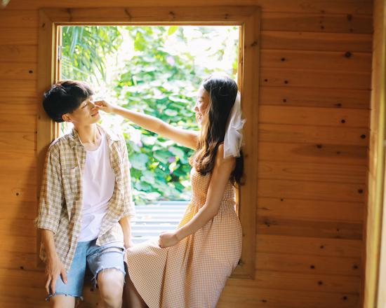 EOS 5D Mark IV 光圈F2 快门1/160s ISO800 焦距50mm 镜头：EF 50mm f/1.4 USM