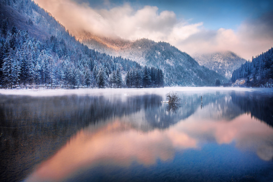 EOS 5D Mark III 光圈F5.6 快门15s ISO100 焦距22mm 镜头：EF 17-40mm f/4L USM