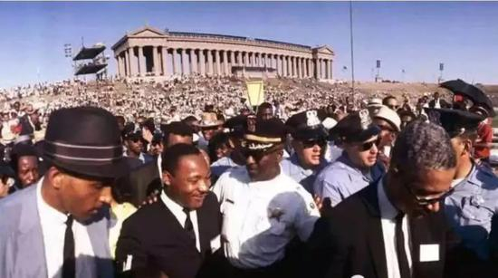 马丁·路德·金，1966 Art Shay 摄