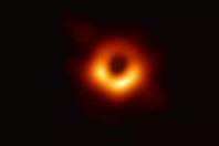 人类史上首张黑洞照片来了！