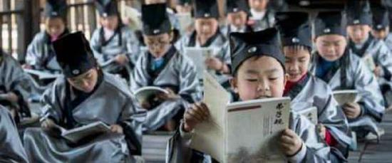 教育部：家长让孩子“退学上私塾”或将被追究法律责任