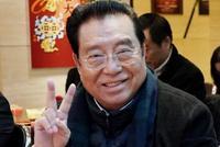 80岁李双江近照曝光精神矍铄 对镜头比耶心情好