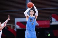 翟晓川砍31+15吉布森32分 北京胜广州取3连胜