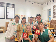 “非遗”火出圈！世界青年在成都大运村体验青神竹编