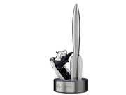 2023雨果奖奖杯长这样！底座设计师揭秘：大熊猫穿越时空虫洞而来