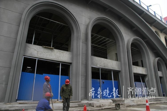 华丽欧范儿 济南成丰桥南侧天桥展新颜
