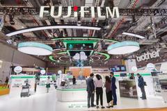 富士胶片集团全球首次以完整“All-Fujifilm”形象全新亮相第四届进博会