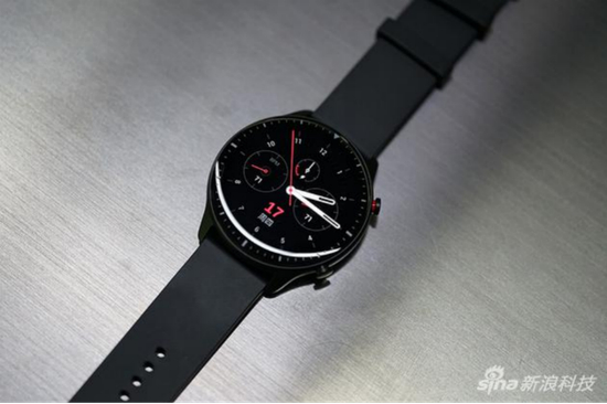 整块手表不像以前那么“硬朗”