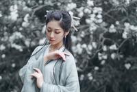 冰川思想库:穿汉服登记结婚?你懂汉服吗