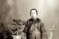 老照片:清朝大户人家的女子
