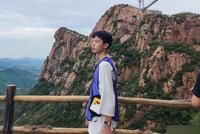 刘学州自杀背后,是千万个父母双全的“孤儿”
