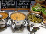 温州维多利亚大酒店的自助早餐令我满意，各种温州特色小吃基本都能吃到。