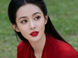 摄影视觉：一袭红衣，一眼惊鸿
