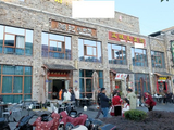 游千岛湖，鱼街，吃鱼一条街。50多家餐饮店一字排开太震撼了。