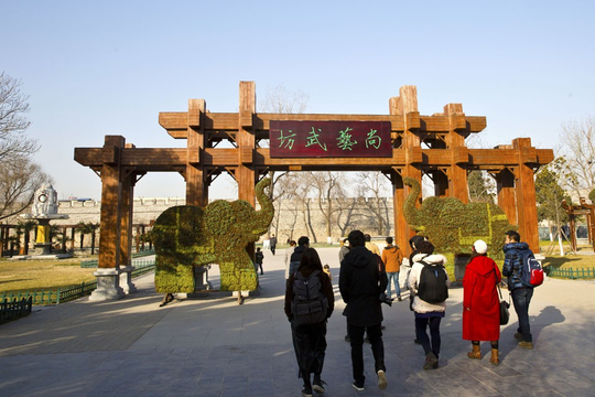 历史文化名城,也中国八大古都之一,历史上的开封有着"琪树明霞五凤楼