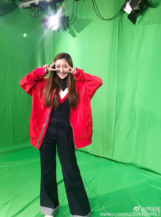 剪刀手,只有美女才最性感