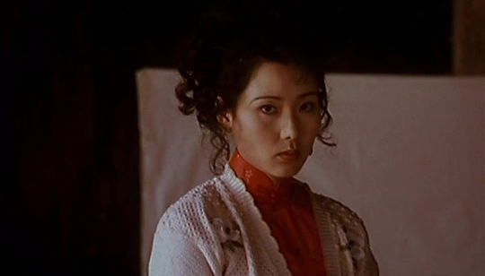 1994年,何赛飞在李少红的电影《红粉》中饰演青楼女子小萼,作为被旧