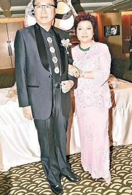 香港喜剧之王,王晶尊称他师公,74岁跟梁家辉争影帝