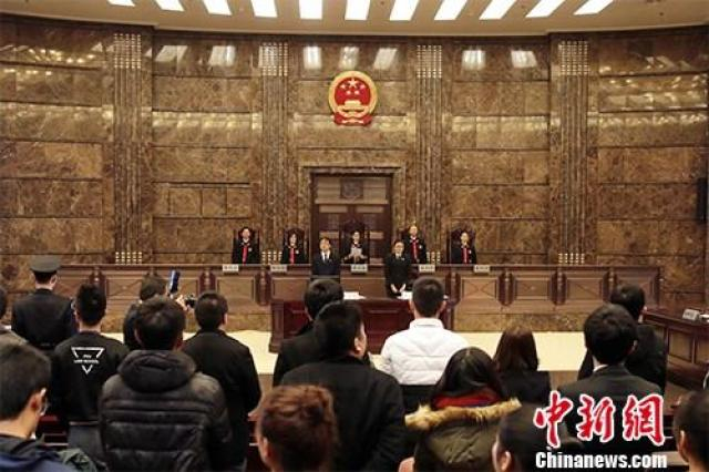 　　2016年12月8日上午，最高人民法院对“乔丹”商标争议行政纠纷系列案进行公开宣判。中新社记者 李慧思 摄