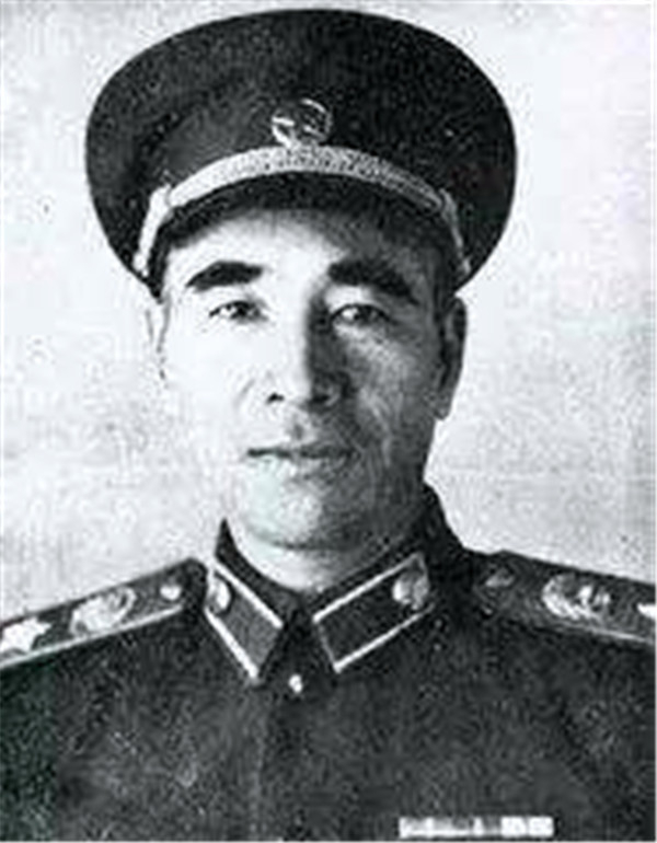 抗日战场上的七大战神,排名第一的是国民党将领,林彪屈居次席_新浪新闻