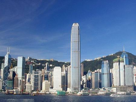 香港10大最高的摩天大楼,香港第一高楼近500米,落成创多项纪录_新浪新闻