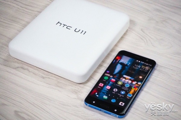 从崛起到低迷再到觉醒 HTC U11上手评测|HTC|手机|低迷_新浪新闻