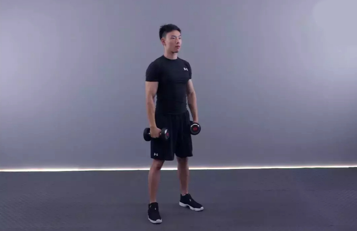 【动作教学】哑铃交替前平举侧平举