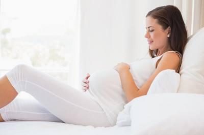 高领孕妇怀上龙凤胎，最女性最晚的生育年龄是多少！