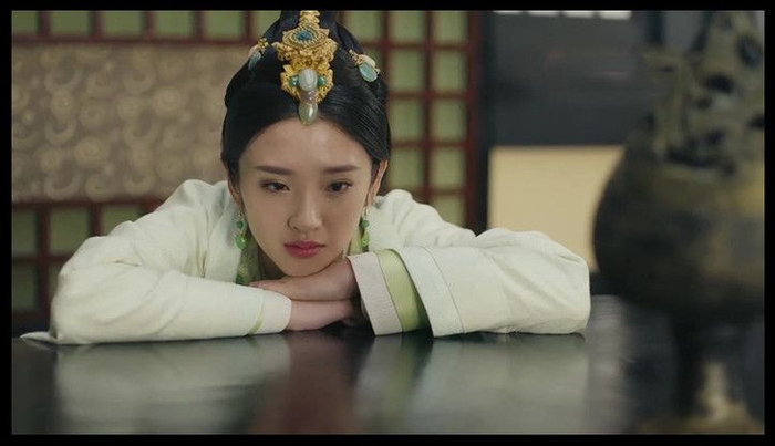 这些女明星的小动作,谁最像古代女子