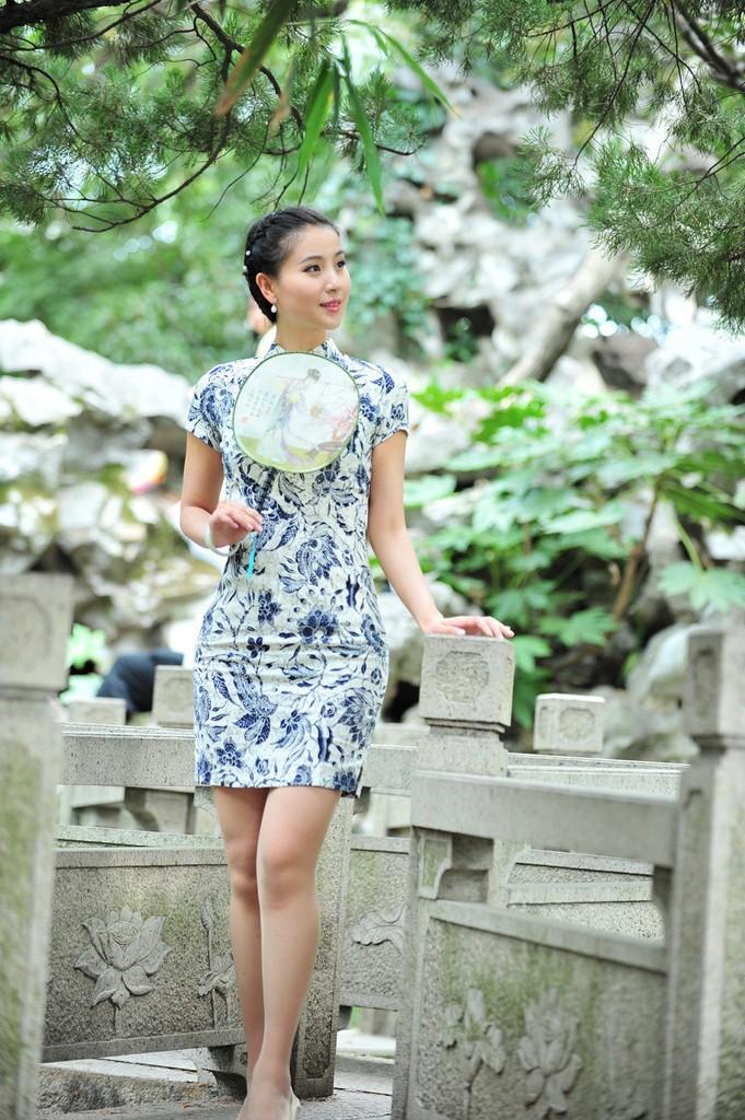 8点1氪张女士回应被爱康国宾索赔1000万；；；；；；理想汽车将追责乱停车等负面评价；；；；；；OpenAI正式宣布GPT-5
