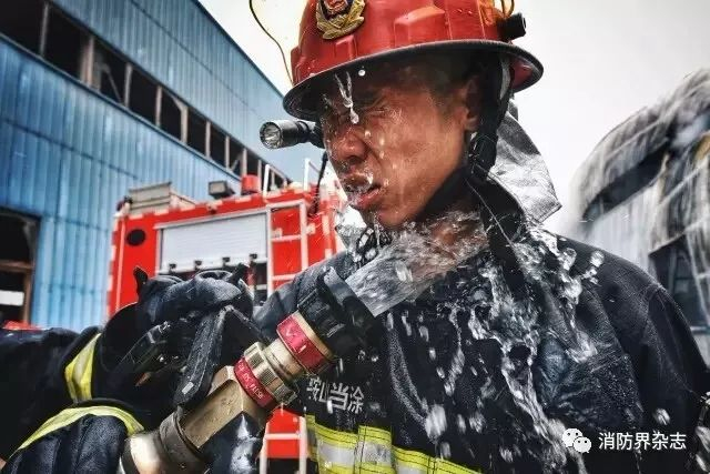 消防员救火前后最真实的一幕！第10张看哭了！