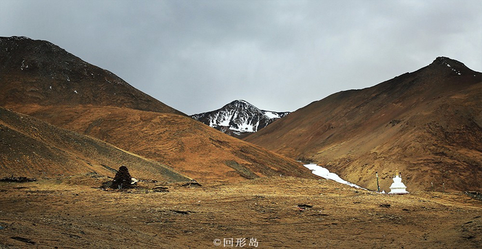 世界上除了有北极、南极,还有第三极——青藏高原.