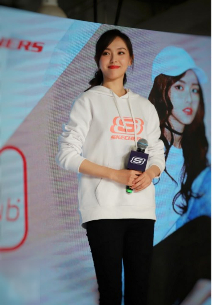 唐嫣现身活动脸蛋圆润发福明显 低头瞬间双下巴遭网友吐槽辣眼睛