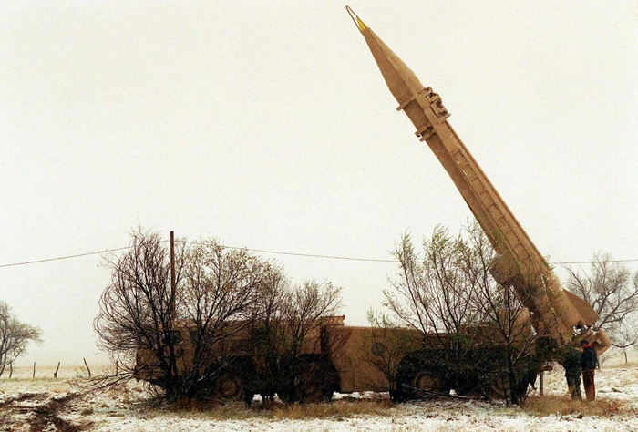 爱国者2专打目标正中,碰到弹头弹体不分离的"飞毛腿"就悲剧了|导弹