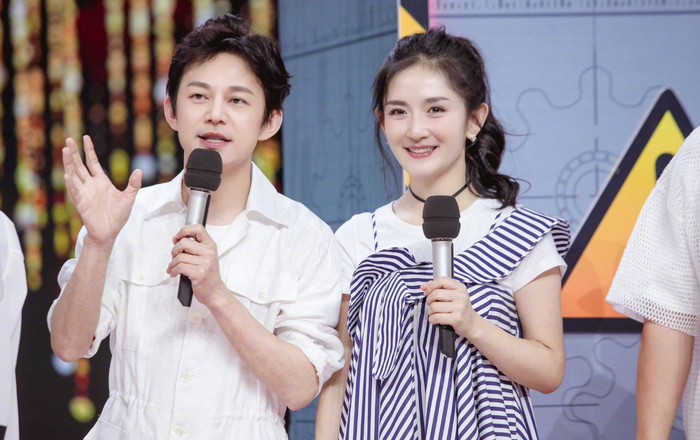 何炅主持生涯中四个女人，谢娜最默契，李湘最经典！|何炅|谢娜|李湘|搭档|经典_新浪新闻