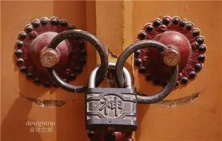 门上的艺术:中国古代锁具与门把手