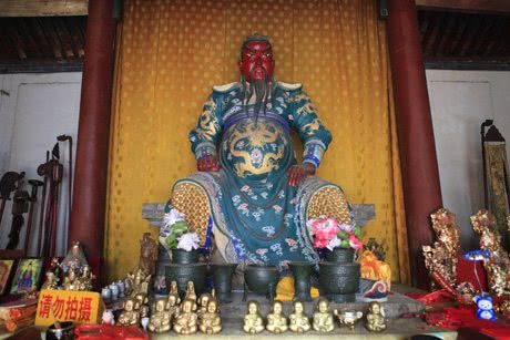 全国各地都修建关帝庙 此地坚决不修还供奉关羽的死对头!