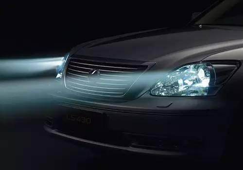 远光灯故障灯闪烁含义 如何解决远光灯辅助故障