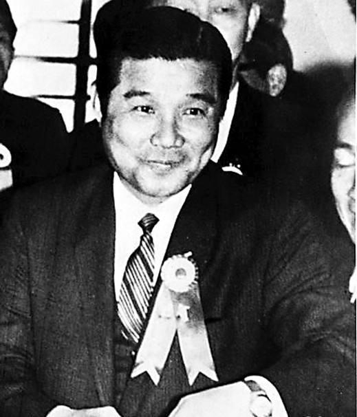 扒开追龙的外衣, 还原八十年代最真实的香港
