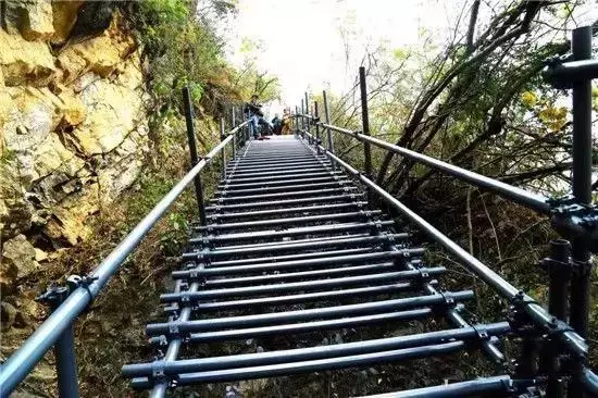 四川有个天梯上的村庄!峡谷为梯,绝壁为路