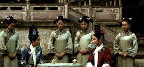她是慈禧贴身侍女、18岁嫁太监、30岁被日本人赶出家门、晚年