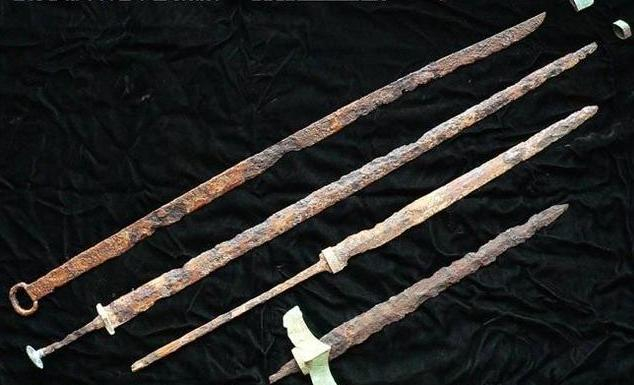 评丈八蛇矛与青龙偃月刀，文学作品里的武器历史上是否真实存在过