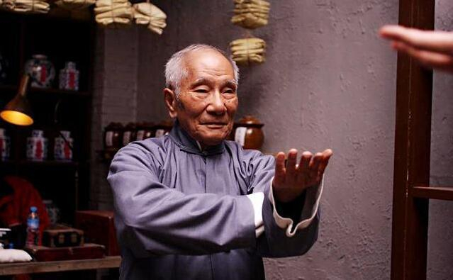 叶准大儿子叶准,母亲是张永成,72年叶问去世后,叶准便承袭父志推广