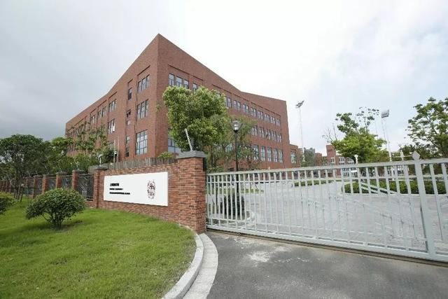 从“学霸工厂”到全人学校,专访德闳校长费建华__财经头条