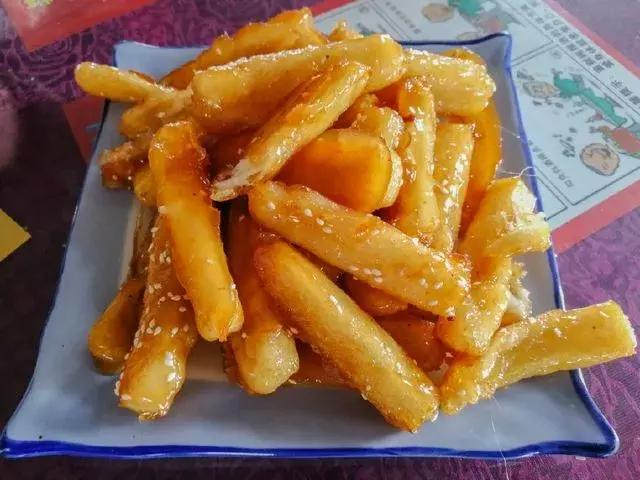 原料是“剩馒头”的琉璃馍，为啥会成为宴席压轴菜？_新浪新闻