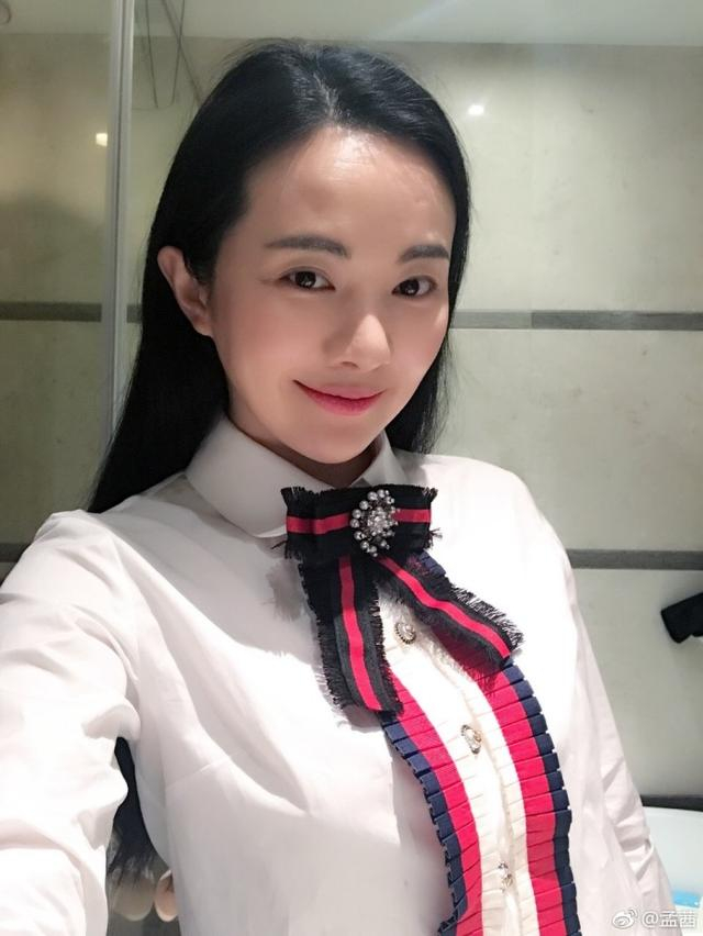 《澳门风云》,正在剧中饰演秘书judy,不过正在事业上升期的孟茜嫁入