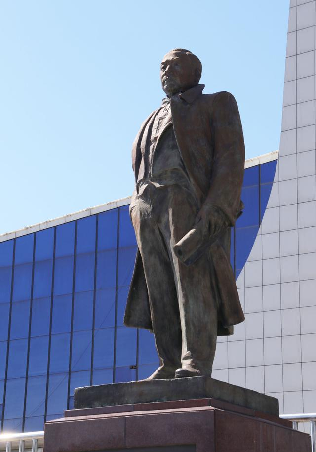 詹天佑资料介绍 砚台有哪些种类及特色 厦门二手房价格趋势怎么样