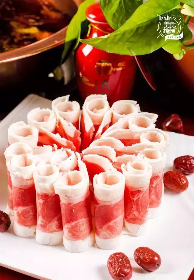 铜锅涮肉就得搭配二八酱来吃"二八酱"因八两花生二两芝麻而得名火龙神