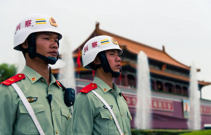 为何纠察兵退伍要早退好几天?原来是为了避免这种事!