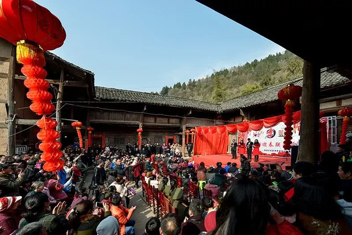 巴中通江:草根文化唱大戏,演绎乡村新年味